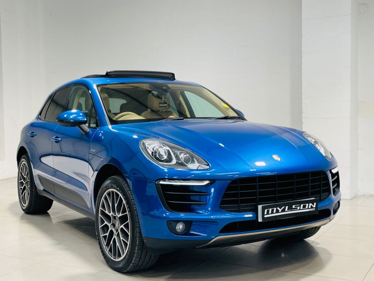 2015 Porsche Macan D S Pdk £25,700
