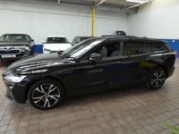 USED 2021 21 VOLVO V60 2.0 RECHARGE T6 R-DESIGN AWD 5d 337 BHP BIG SPEC 4WD SAT NAV LEATHER HEATED FRONT AND REAR SEATS HEATED STEERING REAR VIEW CAMERA ELECTRCI TAILGATE PARKING SENSORS 1 OWNER SERVICE HISTORY WARRANTY