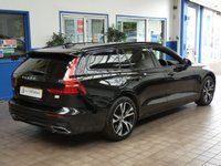 USED 2021 21 VOLVO V60 2.0 RECHARGE T6 R-DESIGN AWD 5d 337 BHP BIG SPEC 4WD SAT NAV LEATHER HEATED FRONT AND REAR SEATS HEATED STEERING REAR VIEW CAMERA ELECTRCI TAILGATE PARKING SENSORS 1 OWNER SERVICE HISTORY WARRANTY