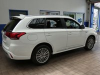 USED 2020 20 MITSUBISHI OUTLANDER 2.4 PHEV DYNAMIC 5d 222 BHP 4WD APP BASED SAT NAV LEATHER HEATED SEATS REAR VIEW CAMERA 1 OWNER SERVICE HISTORY WARRANTY
