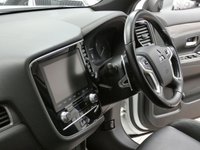 USED 2020 20 MITSUBISHI OUTLANDER 2.4 PHEV DYNAMIC 5d 222 BHP 4WD APP BASED SAT NAV LEATHER HEATED SEATS REAR VIEW CAMERA 1 OWNER SERVICE HISTORY WARRANTY