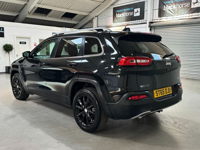 View our JEEP CHEROKEE