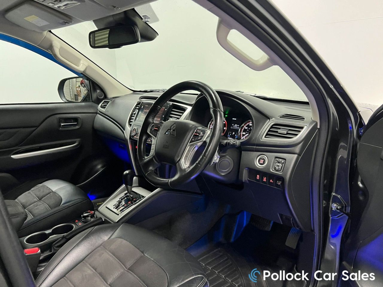 2020 MITSUBISHI L200 BARBARIAN X AUTO 150BHP CANOPY 3.5T Chassis Underseal, Full History - vehicle photo 26 for sale on PureCar