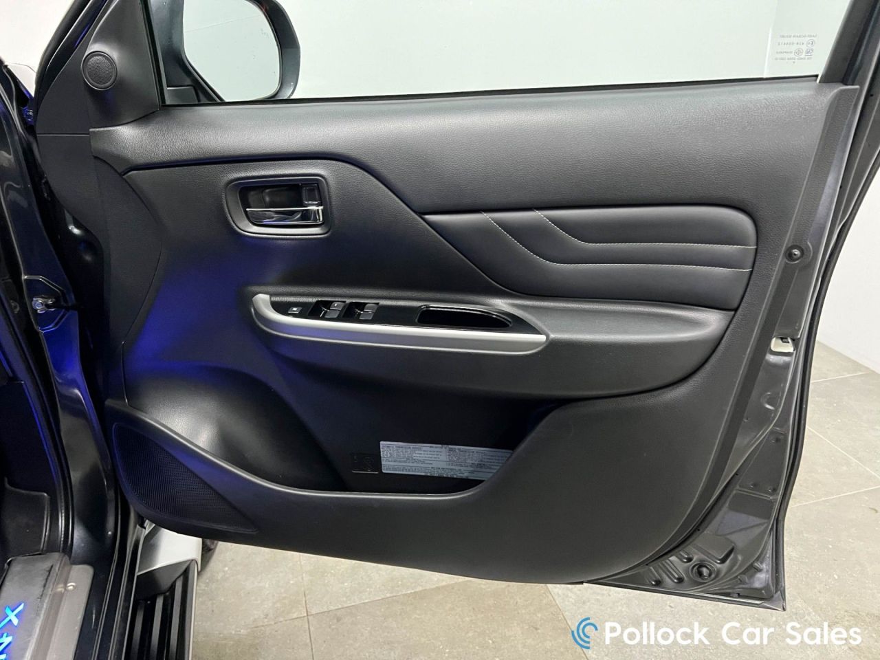 2020 MITSUBISHI L200 BARBARIAN X AUTO 150BHP CANOPY 3.5T Chassis Underseal, Full History - vehicle photo 28 for sale on PureCar
