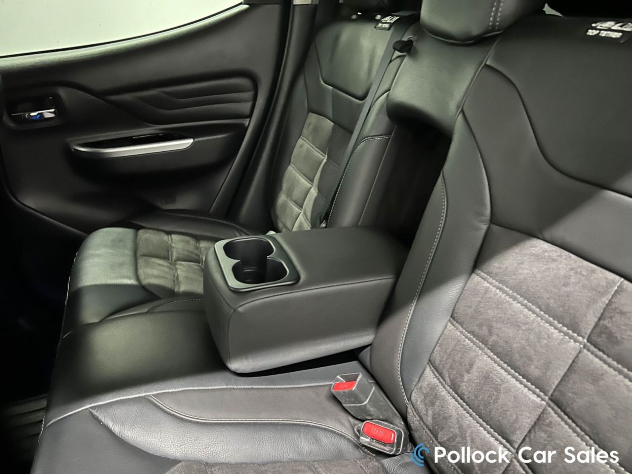 2020 MITSUBISHI L200 BARBARIAN X AUTO 150BHP CANOPY 3.5T Chassis Underseal, Full History - vehicle photo 38 for sale on PureCar
