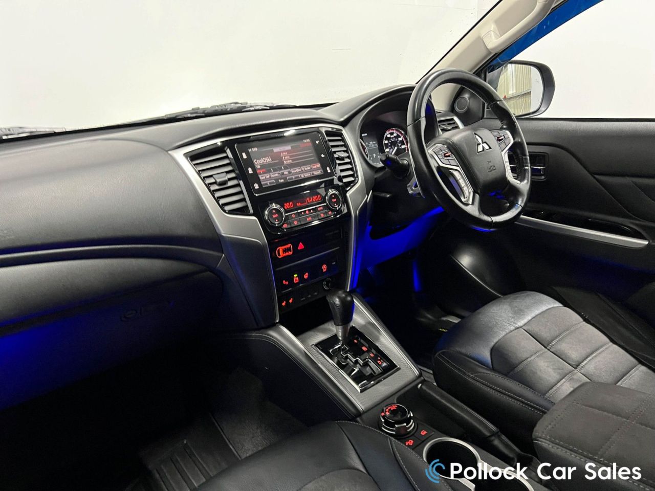 2020 MITSUBISHI L200 BARBARIAN X AUTO 150BHP CANOPY 3.5T Chassis Underseal, Full History - vehicle photo 45 for sale on PureCar