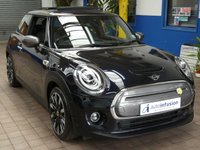 USED 2021 70 MINI ELECTRIC COOPER S LEVEL 3 3d 181 BHP GENUINE LOW MILEAGE MASSIVE SPEC NAV SUNROOF HUD LEATHER HEATED SEATS REAR VIEW CAMERA CAZ/ULEZ COMPLIANT ZERO ROAD TAX 1 OWNER SERVICE HISTORY