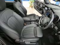 USED 2021 70 MINI ELECTRIC COOPER S LEVEL 3 3d 181 BHP GENUINE LOW MILEAGE MASSIVE SPEC NAV SUNROOF HUD LEATHER HEATED SEATS REAR VIEW CAMERA CAZ/ULEZ COMPLIANT ZERO ROAD TAX 1 OWNER SERVICE HISTORY