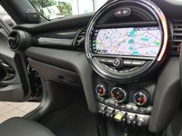 USED 2021 70 MINI ELECTRIC COOPER S LEVEL 3 3d 181 BHP GENUINE LOW MILEAGE MASSIVE SPEC NAV SUNROOF HUD LEATHER HEATED SEATS REAR VIEW CAMERA CAZ/ULEZ COMPLIANT ZERO ROAD TAX 1 OWNER SERVICE HISTORY