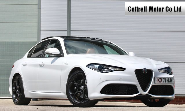 2021 71 Alfa Romeo Giulia 2.0 TB VELOCE 4d 277 BHP [ PANROOF ]