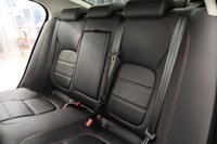USED 2017 17 JAGUAR XE 2.0 PRESTIGE 4d 178 BHP 