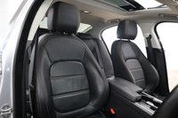 USED 2017 17 JAGUAR XE 2.0 PRESTIGE 4d 178 BHP 