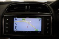 USED 2017 17 JAGUAR XE 2.0 PRESTIGE 4d 178 BHP 