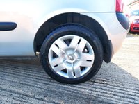 USED 2004 54 RENAULT CLIO 1.1 EXTREME 3 16V 3d 75 BHP 