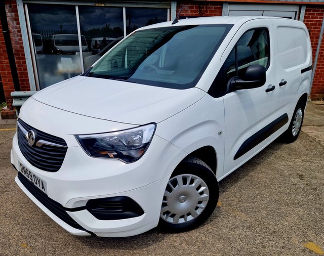 2019 69 Vauxhall Combo 1.5 L1H1 2300 SPORTIVE S/S 101 BHP
