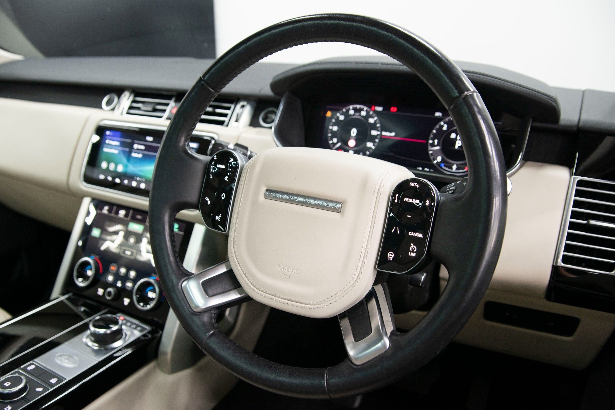 USED 2018 68 LAND ROVER RANGE ROVER 3.0 SDV6 VOGUE SE 