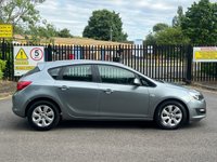 USED 2013 63 VAUXHALL ASTRA 1.7 DESIGN CDTI ECOFLEX S/S 5d 130 BHP 