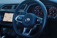 USED 2017 67 VOLKSWAGEN TIGUAN 2.0 R-LINE TDI BLUEMOTION TECHNOLOGY DSG 5d 148 BHP 