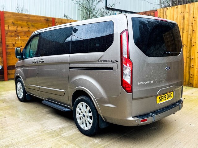 2019 FORD TOURNEO CUSTOM - Photo 9