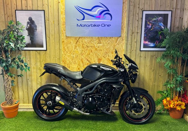 2010 60 Triumph Speed Triple 1050 SPEED TRIPLE 1050