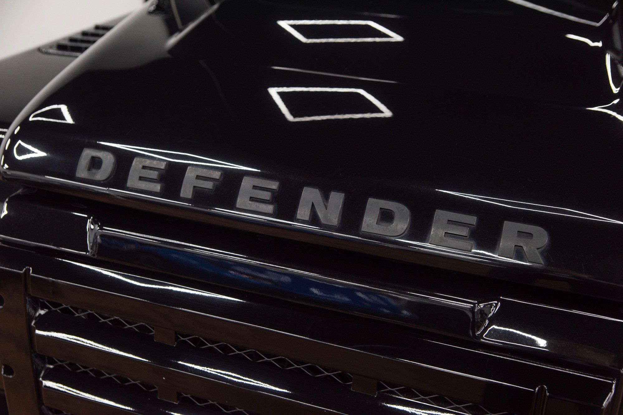 USED 2014 64 LAND ROVER DEFENDER 2.2 TD HARD TOP XS 