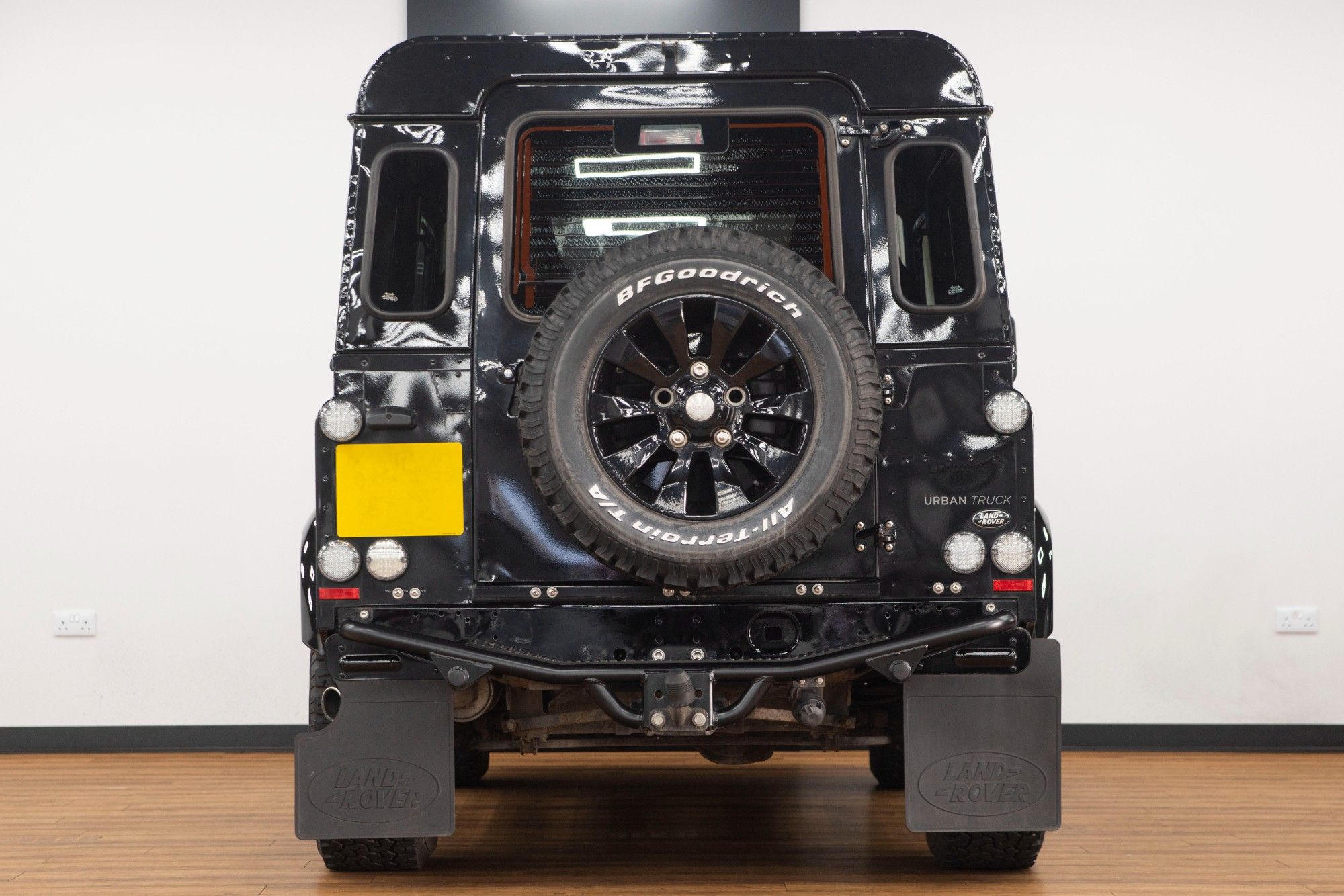 USED 2014 64 LAND ROVER DEFENDER 2.2 TD HARD TOP XS 