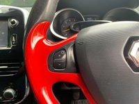 USED 2015 15 RENAULT CLIO 1.5 DYNAMIQUE MEDIANAV ENERGY DCI S/S 5d 90 BHP 2015 RENAULT CLIO DYNAMIQUE MEDIA NAV - 3 FORMER KEEPERS - 1.5 DCi 60+ MPG - RED TOUCH PACK - SATELLITE NAVIGATION - ZERO ROAD TAX