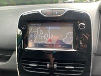 USED 2015 15 RENAULT CLIO 1.5 DYNAMIQUE MEDIANAV ENERGY DCI S/S 5d 90 BHP 2015 RENAULT CLIO DYNAMIQUE MEDIA NAV - 3 FORMER KEEPERS - 1.5 DCi 60+ MPG - RED TOUCH PACK - SATELLITE NAVIGATION - ZERO ROAD TAX