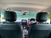USED 2015 15 RENAULT CLIO 1.5 DYNAMIQUE MEDIANAV ENERGY DCI S/S 5d 90 BHP 2015 RENAULT CLIO DYNAMIQUE MEDIA NAV - 3 FORMER KEEPERS - 1.5 DCi 60+ MPG - RED TOUCH PACK - SATELLITE NAVIGATION - ZERO ROAD TAX