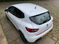 USED 2015 15 RENAULT CLIO 1.5 DYNAMIQUE MEDIANAV ENERGY DCI S/S 5d 90 BHP 2015 RENAULT CLIO DYNAMIQUE MEDIA NAV - 3 FORMER KEEPERS - 1.5 DCi 60+ MPG - RED TOUCH PACK - SATELLITE NAVIGATION - ZERO ROAD TAX