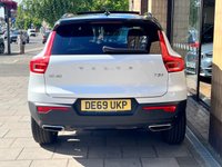 USED 2020 69 VOLVO XC40 1.5 T3 R-DESIGN 5d 161 BHP 1 LADY OWNER FULL VOLVO HISTORY