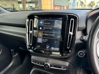 USED 2020 69 VOLVO XC40 1.5 T3 R-DESIGN 5d 161 BHP 1 LADY OWNER FULL VOLVO HISTORY