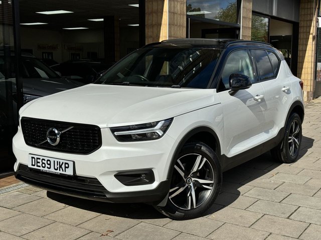 2020 69 Volvo Xc40 1.5 T3 R-DESIGN 5d 161 BHP