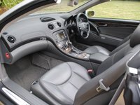 USED 2005 MERCEDES-BENZ SL 5.0 SL500 2d 302 BHP www.suffolkcarcentre.co.uk - Located at Ilketshall