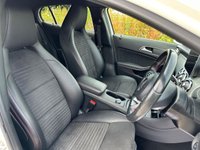 USED 2017 17 MERCEDES-BENZ GLA-CLASS 2.1 GLA 200 D AMG LINE 5d 134 BHP 2 KEYS, 2 PREVIOUS OWNERS