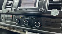 USED 2016 66 VOLKSWAGEN TRANSPORTER SHUTTLE 2.0 T30 TDI SHUTTLE S BMT 5d 101 BHP 