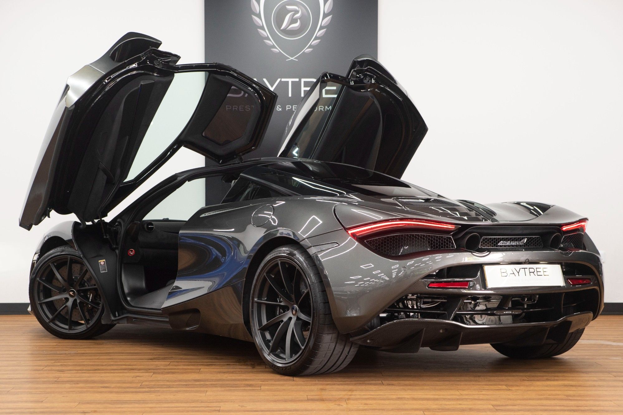 USED 2018 18 MCLAREN 720S 4.0 V8 SSG 