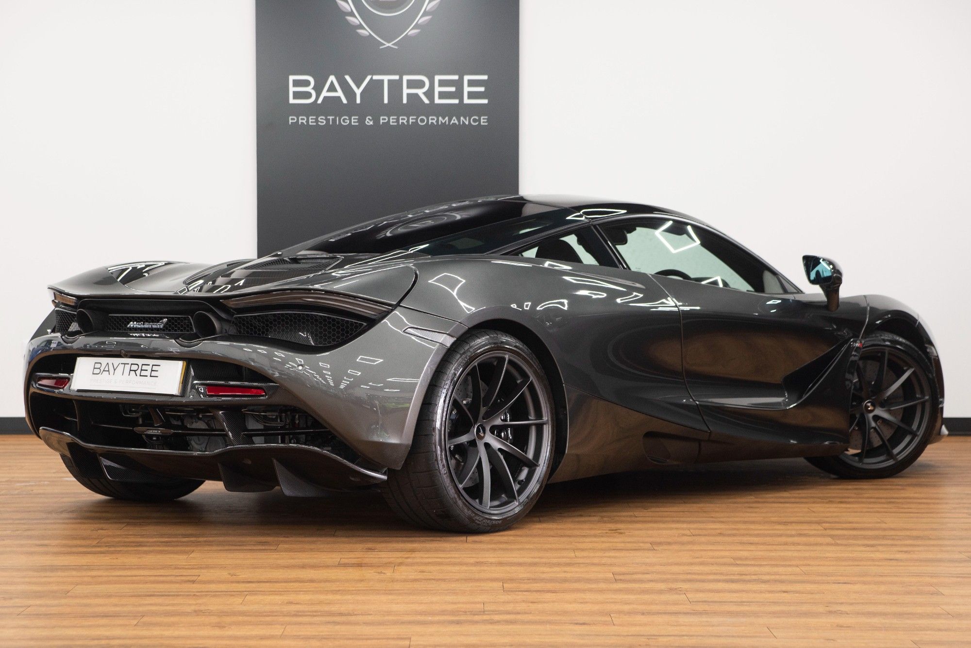 USED 2018 18 MCLAREN 720S 4.0 V8 SSG 