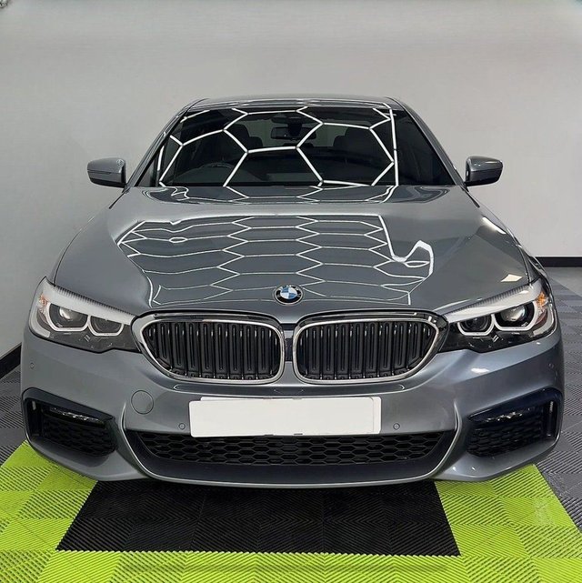 2019 BMW 5 SERIES - Photo 4
