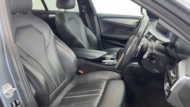 2019 BMW 5 SERIES - Photo 10