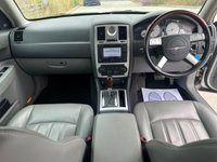 USED 2005 A CHRYSLER 300C 3.0 CRD RHD 4d 218 BHP 1 OWNER FROM NEW, FULL HISTORY