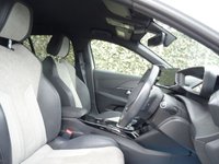 USED 2021 21 PEUGEOT 208 GT PREMIUM 50kWh 5d 135 BHP 