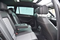 USED 2018 68 VOLKSWAGEN PASSAT 2.0 R-LINE TDI DSG 5d 148 BHP Automatic | 2 Keys | Electric Sun Roof | 2 Owners | Parking Sensors | Satellite Navigation | 2 Owners |