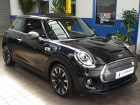 USED 2020 70 MINI ELECTRIC COOPER S LEVEL 3 3d 181 BHP STUNNING EXAMPLE BIG SPEC HEAD UP DISPLAY SAT NAV LEATHER HEATED SEATS SUNROOF REAR VIEW CAMERA CRUISE CONTROL PARKING SENSORS 1 OWNER SERVICE HISTORY