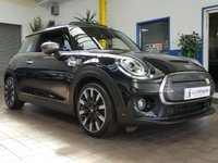 USED 2020 70 MINI ELECTRIC COOPER S LEVEL 3 3d 181 BHP STUNNING EXAMPLE BIG SPEC HEAD UP DISPLAY SAT NAV LEATHER HEATED SEATS SUNROOF REAR VIEW CAMERA CRUISE CONTROL PARKING SENSORS 1 OWNER SERVICE HISTORY