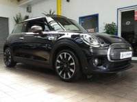 USED 2020 70 MINI ELECTRIC COOPER S LEVEL 3 3d 181 BHP STUNNING EXAMPLE BIG SPEC HEAD UP DISPLAY SAT NAV LEATHER HEATED SEATS SUNROOF REAR VIEW CAMERA CRUISE CONTROL PARKING SENSORS 1 OWNER SERVICE HISTORY