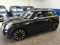 USED 2020 70 MINI ELECTRIC COOPER S LEVEL 3 3d 181 BHP STUNNING EXAMPLE BIG SPEC HEAD UP DISPLAY SAT NAV LEATHER HEATED SEATS SUNROOF REAR VIEW CAMERA CRUISE CONTROL PARKING SENSORS 1 OWNER SERVICE HISTORY