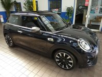 USED 2020 70 MINI ELECTRIC COOPER S LEVEL 3 3d 181 BHP STUNNING EXAMPLE BIG SPEC HEAD UP DISPLAY SAT NAV LEATHER HEATED SEATS SUNROOF REAR VIEW CAMERA CRUISE CONTROL PARKING SENSORS 1 OWNER SERVICE HISTORY