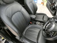 USED 2020 70 MINI ELECTRIC COOPER S LEVEL 3 3d 181 BHP STUNNING EXAMPLE BIG SPEC HEAD UP DISPLAY SAT NAV LEATHER HEATED SEATS SUNROOF REAR VIEW CAMERA CRUISE CONTROL PARKING SENSORS 1 OWNER SERVICE HISTORY