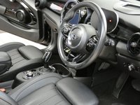 USED 2020 70 MINI ELECTRIC COOPER S LEVEL 3 3d 181 BHP STUNNING EXAMPLE BIG SPEC HEAD UP DISPLAY SAT NAV LEATHER HEATED SEATS SUNROOF REAR VIEW CAMERA CRUISE CONTROL PARKING SENSORS 1 OWNER SERVICE HISTORY